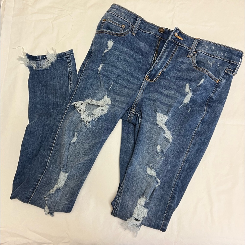 Hollister Skinny Jeans. WORN ONCE.